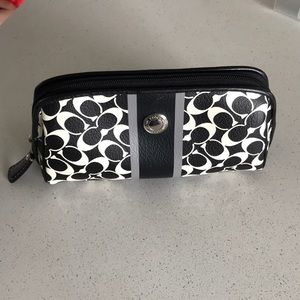 Coach Make up clutch